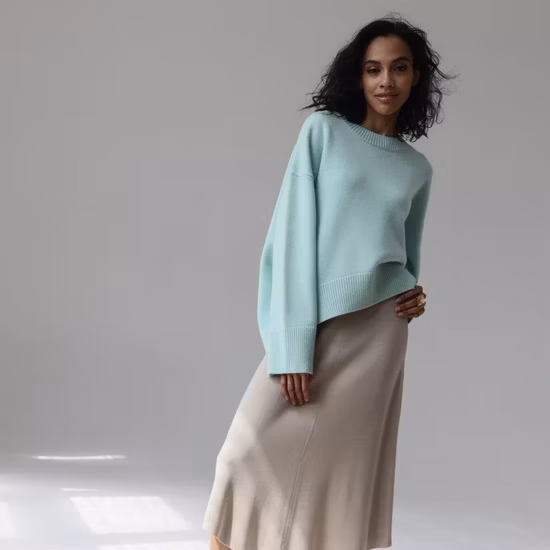 Winter-Rundhalsausschnitt-Streifen-Farbblock-Twist-Langarm-Streifenpullover Damen-Strickwaren